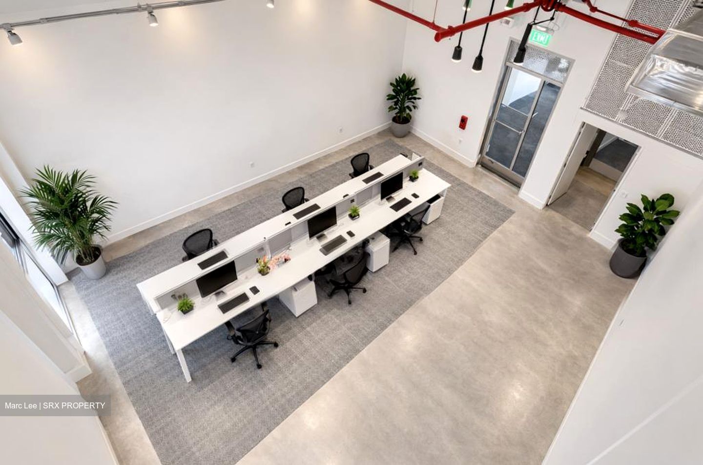 Centrium Square (D8), Office #576551281